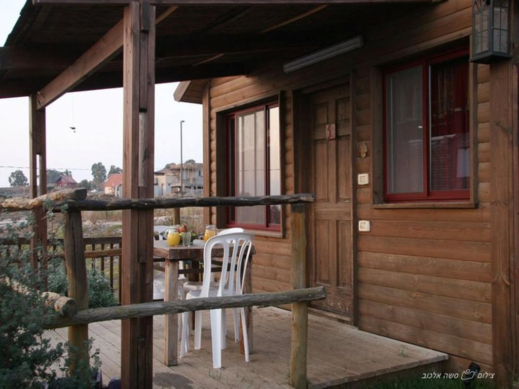 Ha'Bait Ba'Kfar Guesthouse Bruchim Qela' Alon Номер фото